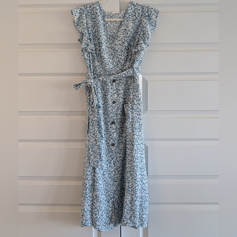 Sienna Sky Blue Floral Button-Front Midi Dress – Ruffle Sleeves